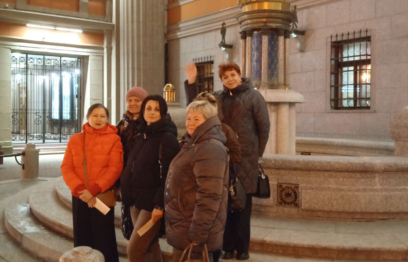 Подопечные фонда в театре Вахтангова на творческом вечере Альберта Макарова