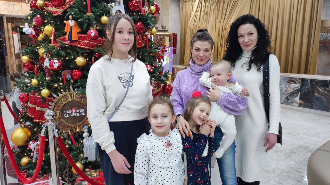 Юные подопечные посетили спектакль «Снеговик» в театре Образцова